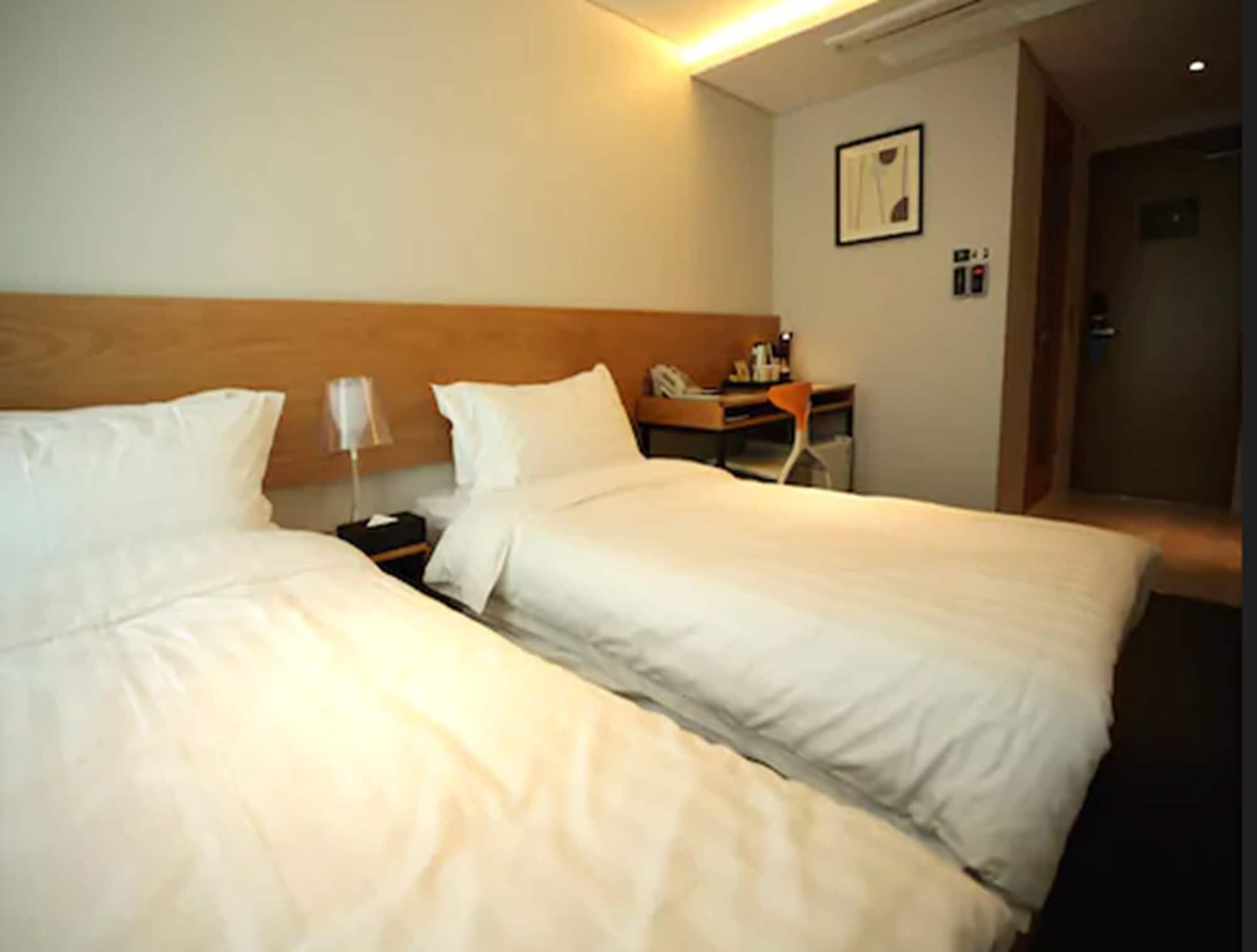 I.T.W Hotel Seoul Bagian luar foto