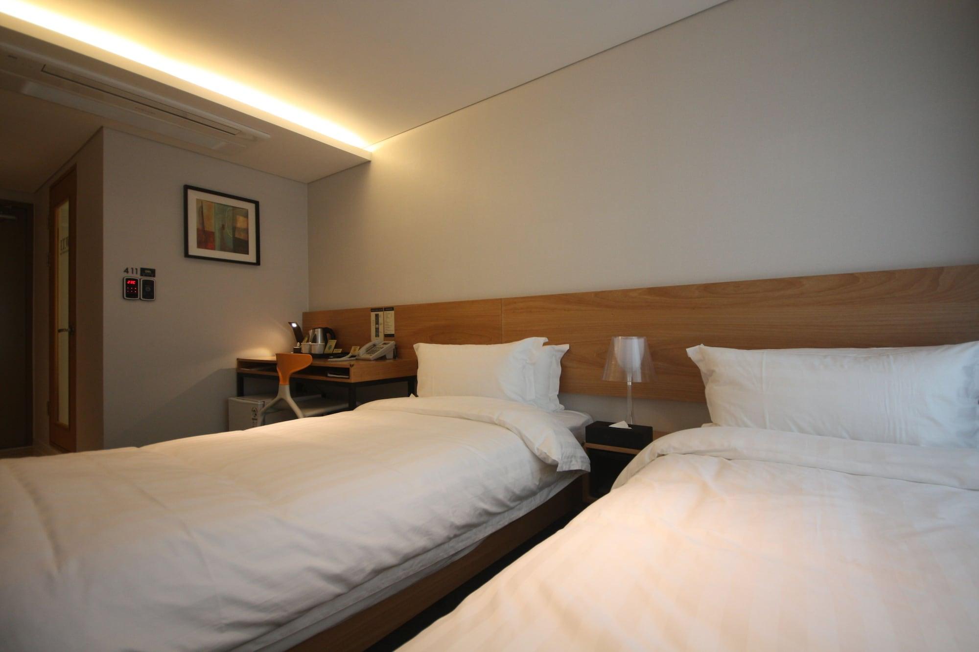 I.T.W Hotel Seoul Bagian luar foto
