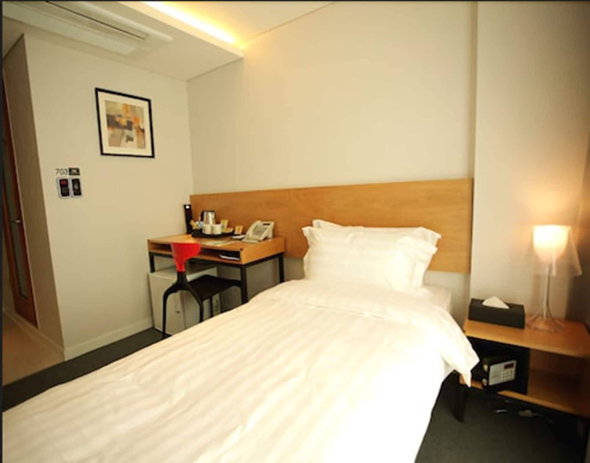 I.T.W Hotel Seoul Bagian luar foto