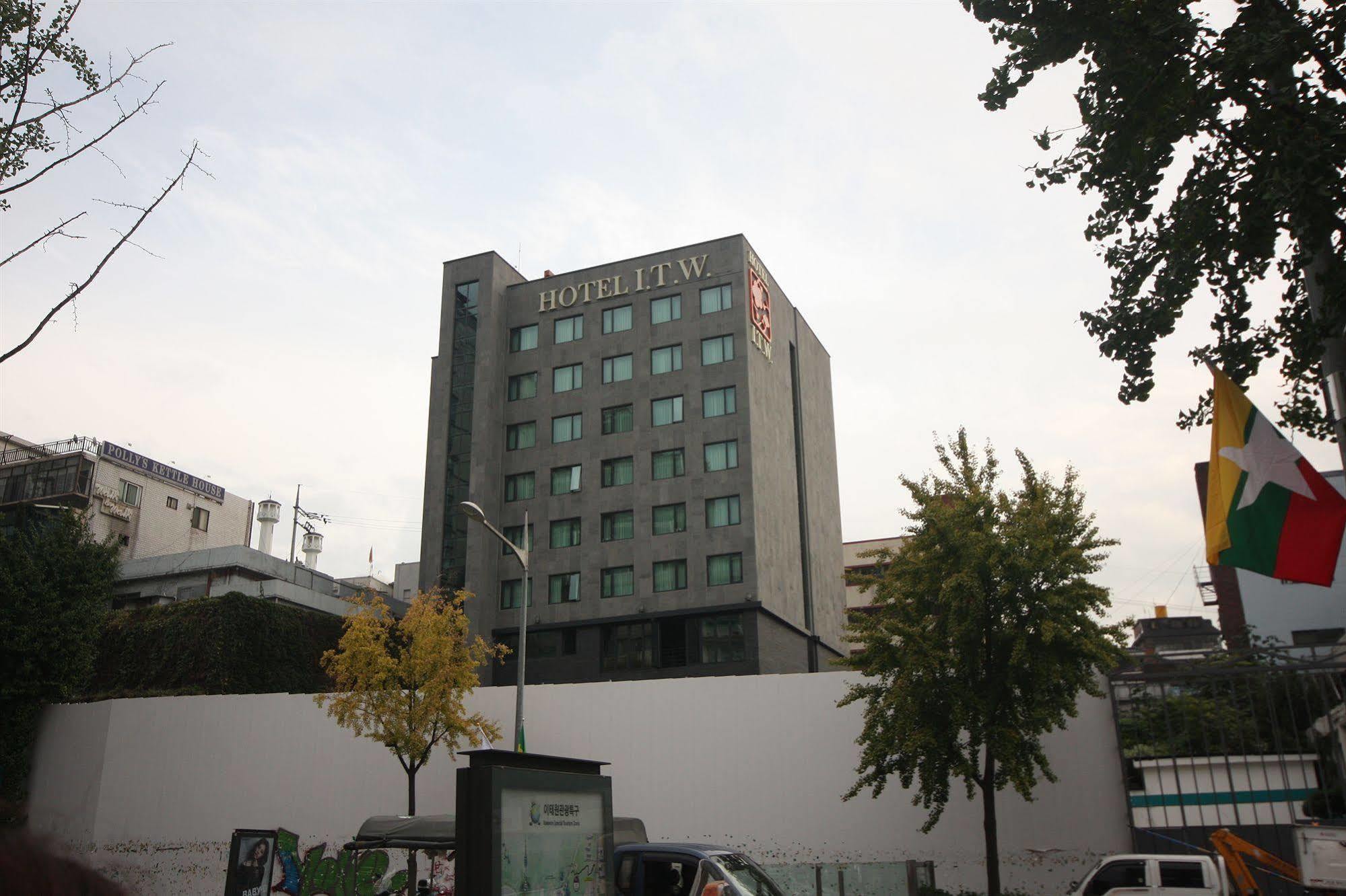 I.T.W Hotel Seoul Bagian luar foto