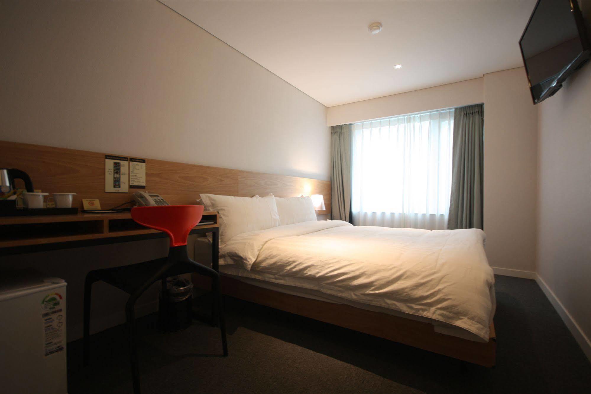 I.T.W Hotel Seoul Bagian luar foto
